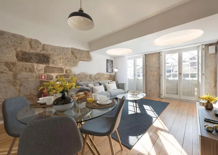 Lovelystay - Sao Domingos Apartment